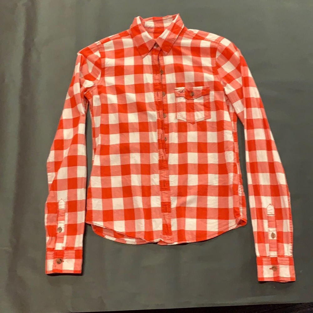 Hollister top